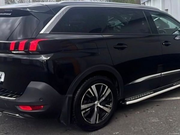 Peugeot 5008 MPV, Diesel, 2019, Black