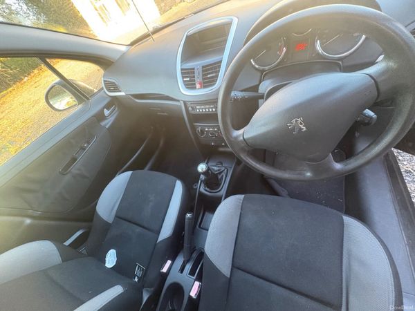 Peugeot 207 Hatchback, Diesel, 2009, Black