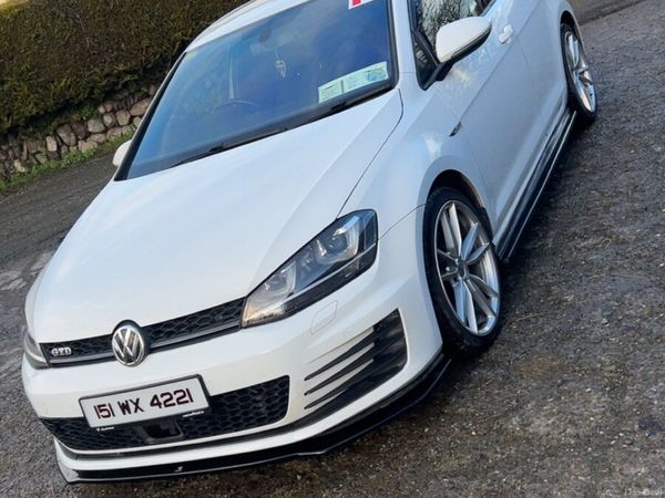 Volkswagen Golf Hatchback, Diesel, 2015, White