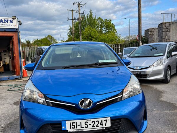 Toyota Vitz Hatchback, Petrol, 2015, Blue