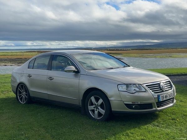Volkswagen Passat Saloon, Diesel, 2008, Beige