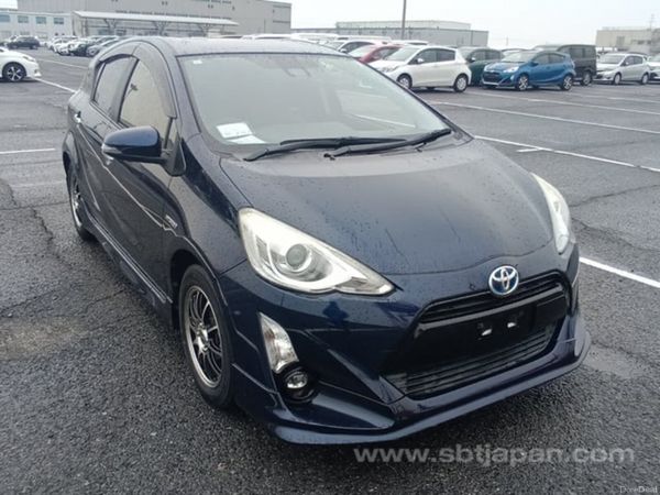 Toyota Aqua Hatchback, Petrol Hybrid, 2017, Blue