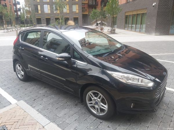 Ford Fiesta Hatchback, Petrol, 2015, Black
