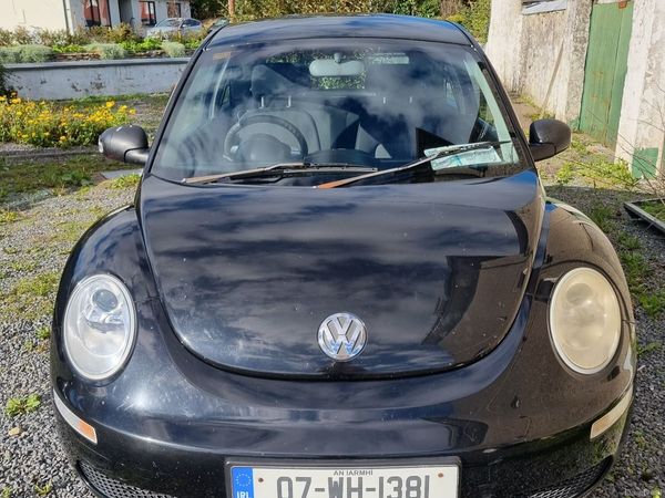 Volkswagen Beetle Hatchback, Petrol, 2007, Black