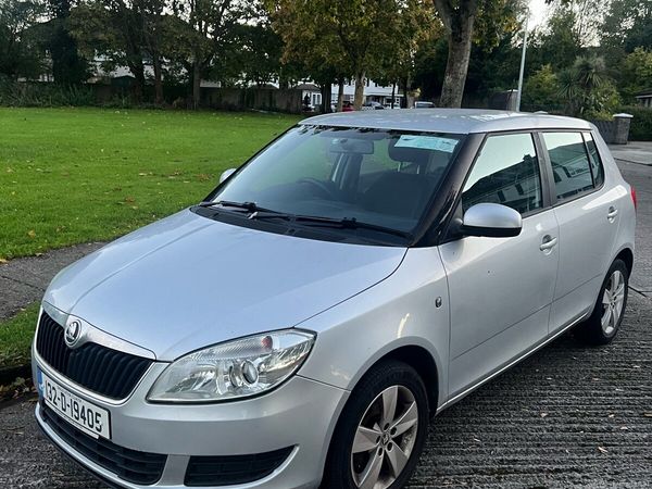 Skoda Fabia Hatchback, Petrol, 2013, Silver
