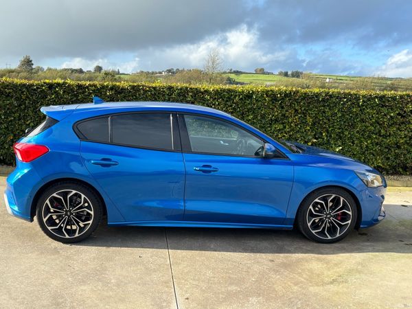 Ford Focus Hatchback, Diesel, 2018, Blue
