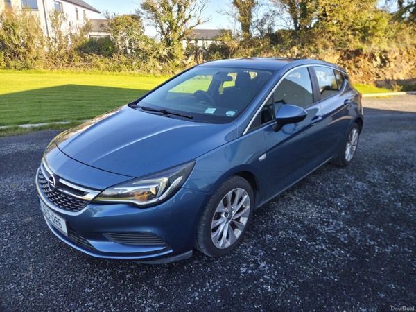 Opel Astra Hatchback, Petrol, 2016, Blue