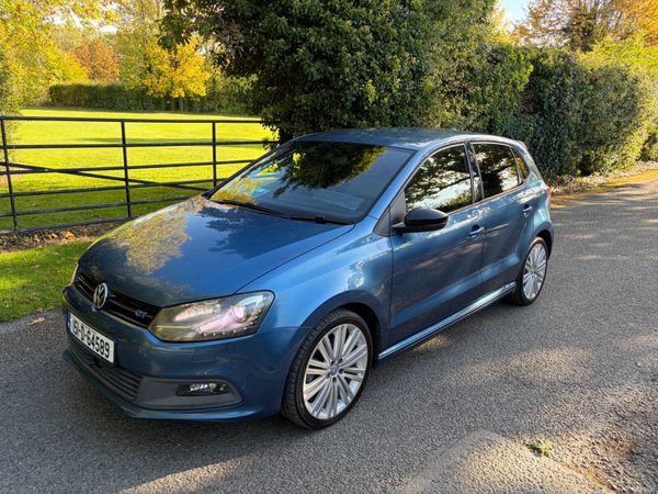 Volkswagen Polo Hatchback, Petrol, 2015, Blue