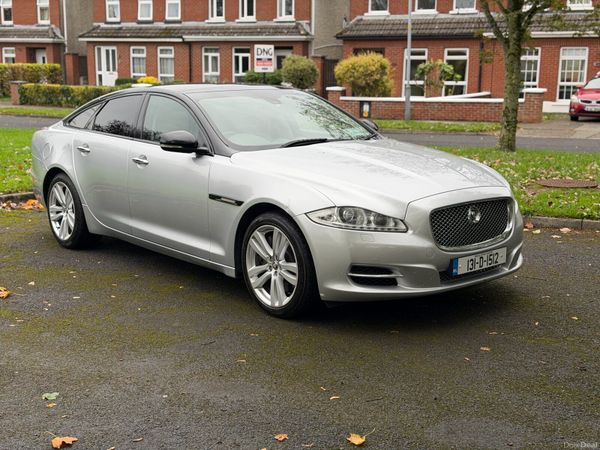 Jaguar XJ Saloon, Diesel, 2013, Silver