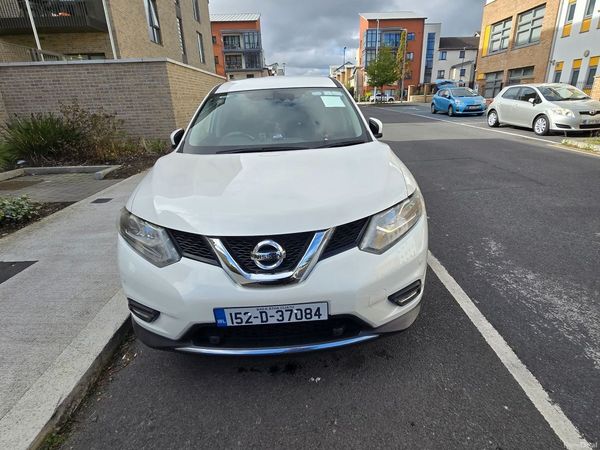 Nissan X-Trail SUV, Petrol Hybrid, 2015, White