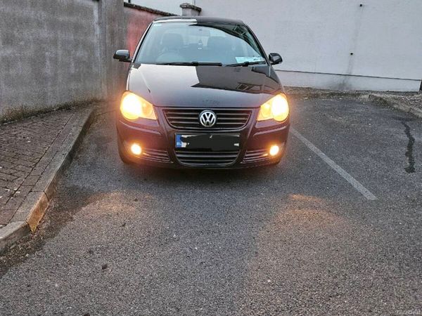 Volkswagen Polo Hatchback, Petrol, 2006, Black