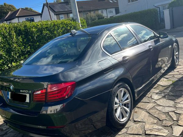 BMW 5-Series Saloon, Diesel, 2010, Grey
