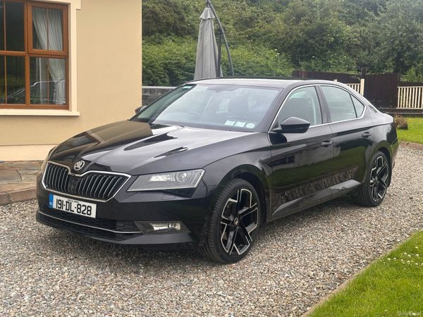 Skoda Superb Saloon, Diesel, 2019, Black
