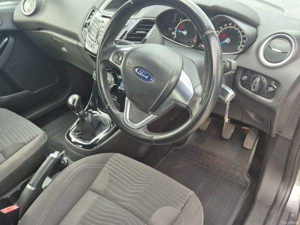Ford Fiesta Hatchback, Diesel, 2015, Grey
