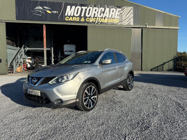 Nissan Qashqai Hatchback, Diesel, 2015, Silver