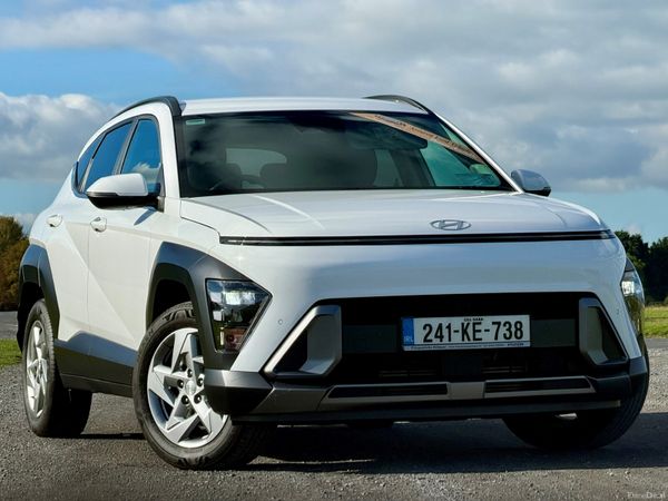 Hyundai KONA MPV, Petrol, 2024, White