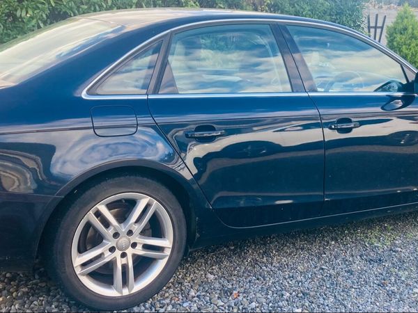 Audi A4 Saloon, Diesel, 2010, Blue