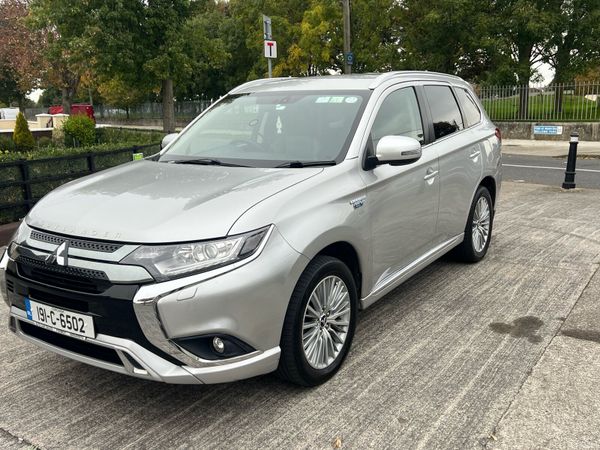 Mitsubishi Outlander SUV, Petrol Plug-in Hybrid, 2019, Grey