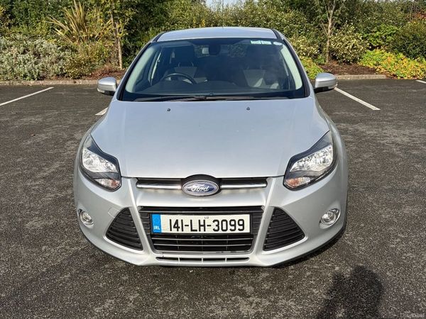 Ford Focus Hatchback, Petrol, 2014, Silver