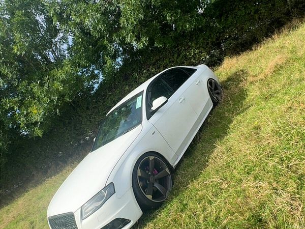 Audi A4 Saloon, Diesel, 2010, White