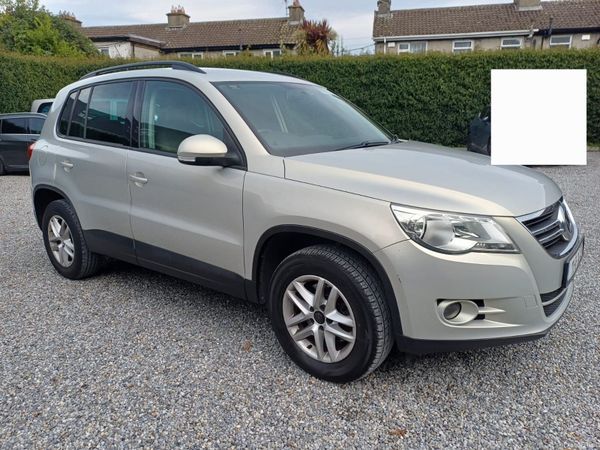 Volkswagen Tiguan SUV, Diesel, 2011, Silver