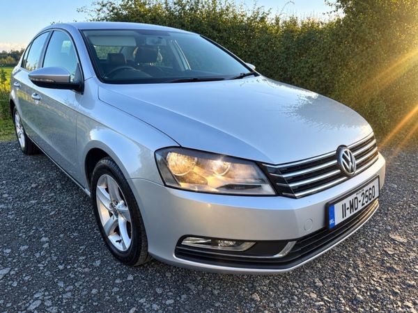 Volkswagen Passat Saloon, Diesel, 2011, Silver