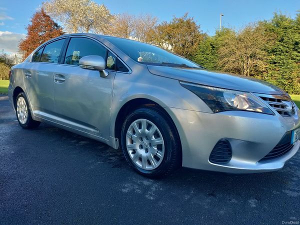 Toyota Avensis Saloon, Diesel, 2012, Silver