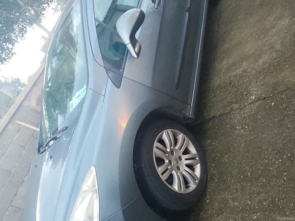 Peugeot 308 Hatchback, Diesel, 2010, Grey