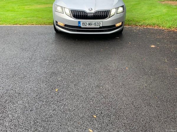 Skoda Octavia Hatchback, Diesel, 2019, Silver