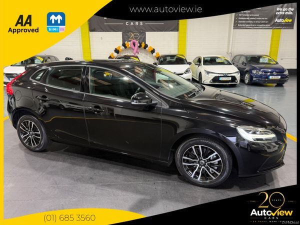 Volvo V40 Hatchback, Petrol, 2019, Black