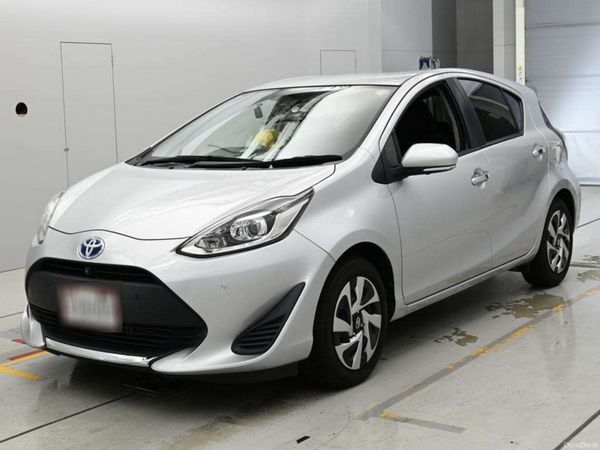 Toyota Aqua Hatchback, Petrol Hybrid, 2020, Silver