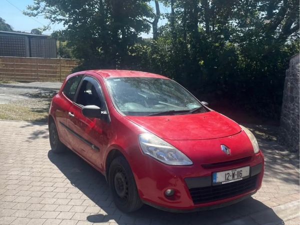 Renault Clio Hatchback, Ethanol Petrol, 2012, Red