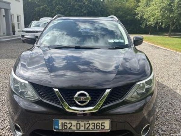 Nissan Qashqai Hatchback, Diesel, 2016, Black