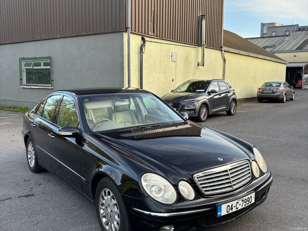 Mercedes-Benz E-Class Saloon, Petrol, 2004, Black