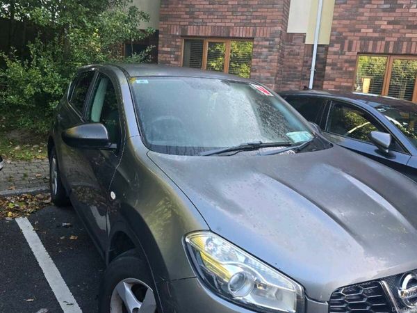 Nissan Qashqai Hatchback, Diesel, 2011, Grey