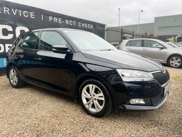 Skoda Fabia Hatchback, Petrol, 2021, Black