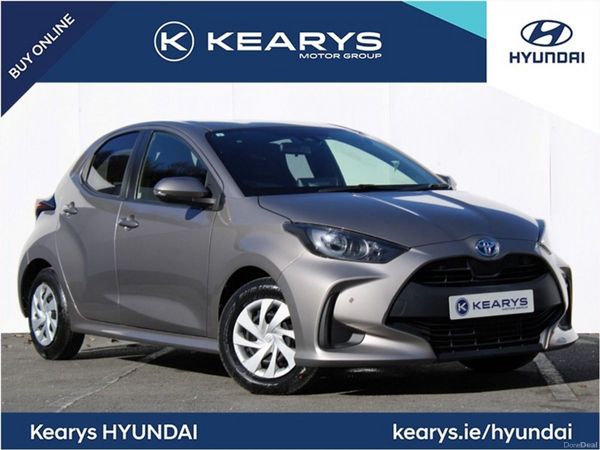 Toyota Yaris Hatchback, Petrol Hybrid, 2022, 