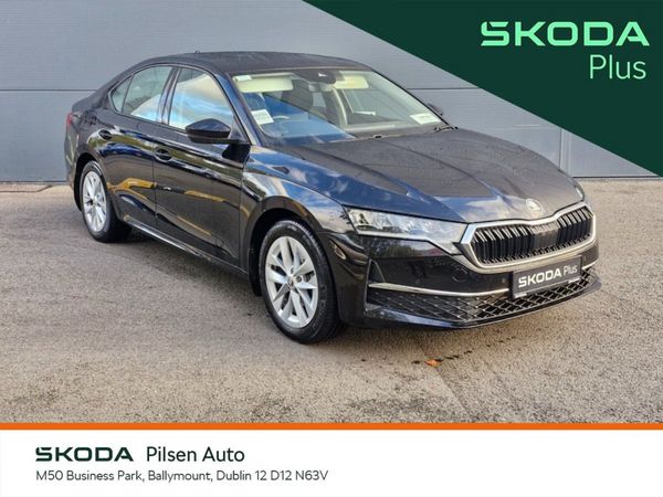 Skoda Octavia Saloon, Petrol, 2025, Black
