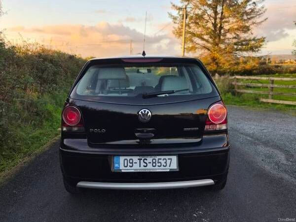Volkswagen Polo Hatchback, Diesel, 2009, Black
