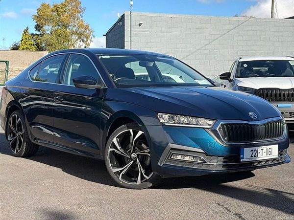 Skoda Octavia Saloon, Diesel, 2022, Blue