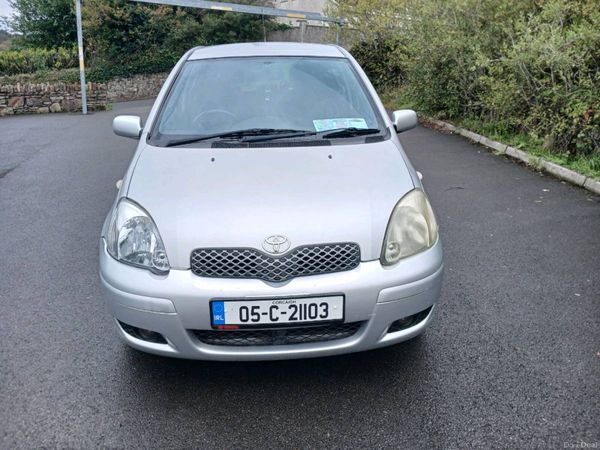 Toyota Yaris Hatchback, Petrol, 2005, Silver