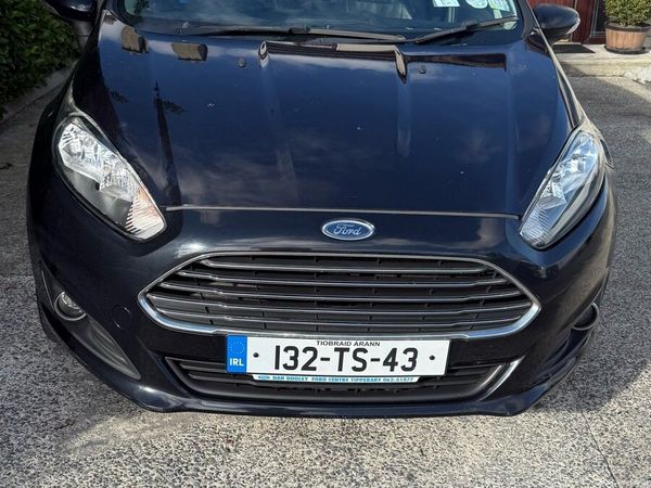 Ford Fiesta Hatchback, Petrol, 2013, Black