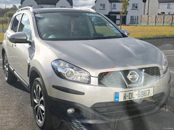 Nissan Qashqai Hatchback, Petrol, 2011, Silver