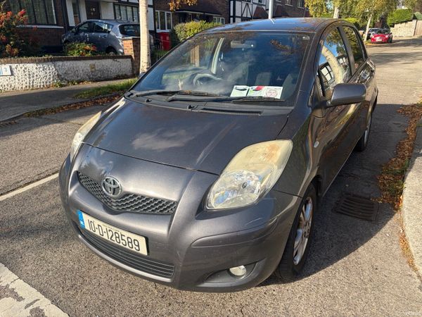 Toyota Yaris Hatchback, Diesel, 2010, Grey