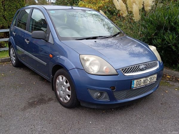 Ford Fiesta Hatchback, Petrol, 2006, Blue