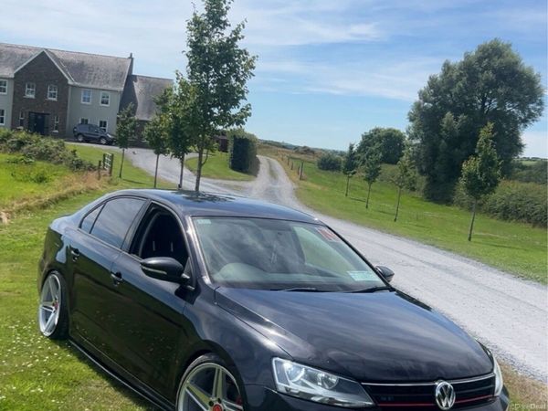 Volkswagen Jetta Saloon, Diesel, 2015, Black