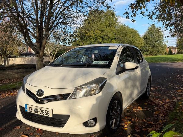 Toyota Yaris Hatchback, Petrol, 2012, White