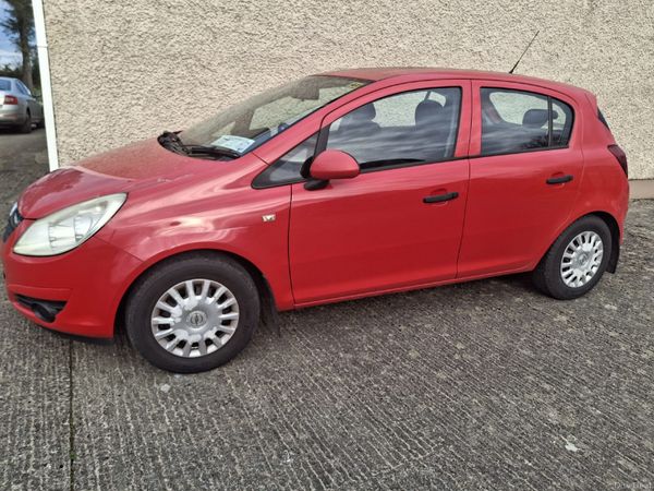 Opel Corsa Hatchback, Petrol, 2010, Red