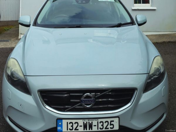 Volvo V40 Hatchback, Petrol, 2013, Blue
