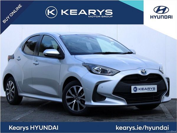 Toyota Yaris Hatchback, Petrol Hybrid, 2021, Silver